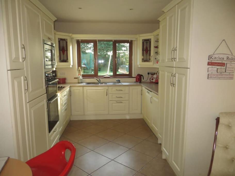 Borodino Studio Apartment Enniscorthy Kültér fotó